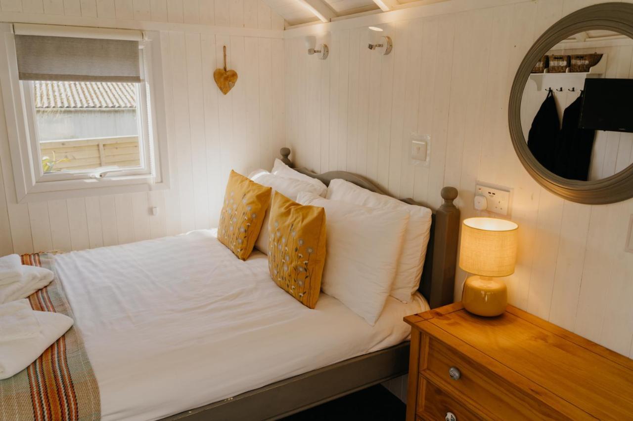 Little England Retreats - Cottage, Yurt And Shepherd Huts Othery Zewnętrze zdjęcie