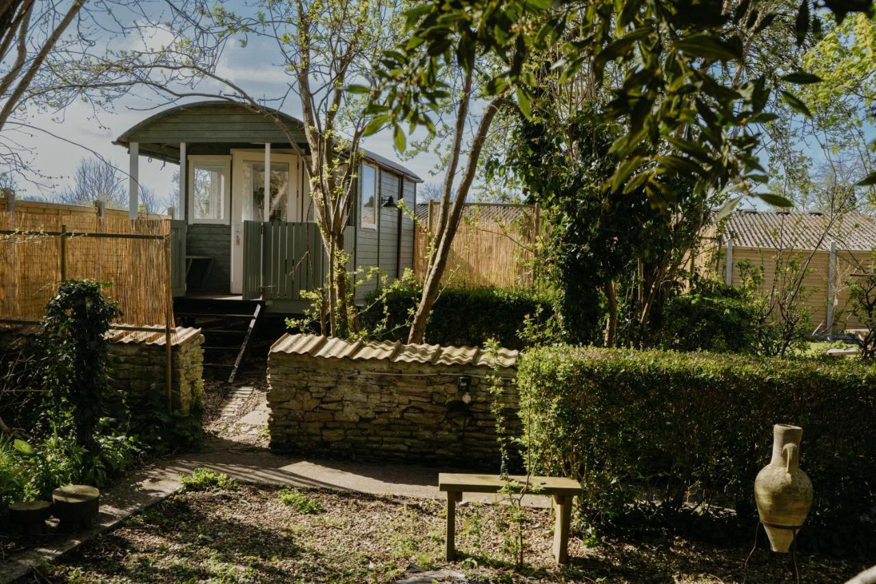 Little England Retreats - Cottage, Yurt And Shepherd Huts Othery Zewnętrze zdjęcie