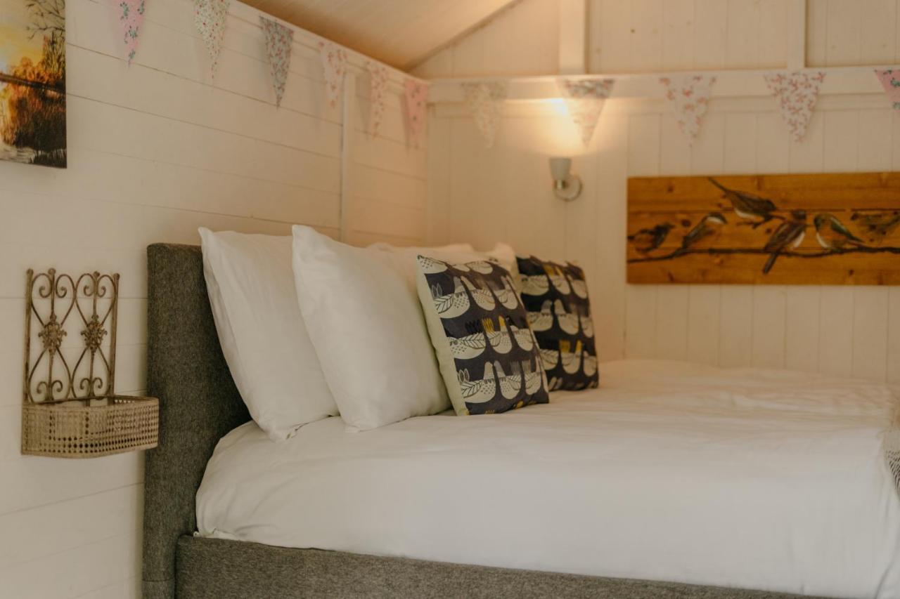 Little England Retreats - Cottage, Yurt And Shepherd Huts Othery Zewnętrze zdjęcie