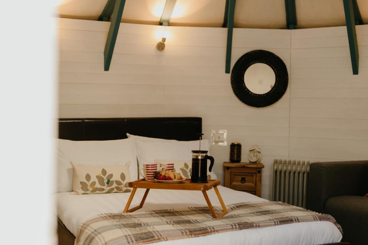 Little England Retreats - Cottage, Yurt And Shepherd Huts Othery Zewnętrze zdjęcie