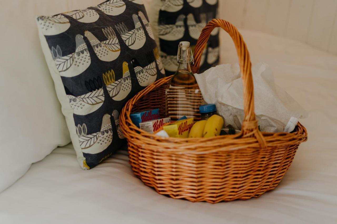 Little England Retreats - Cottage, Yurt And Shepherd Huts Othery Zewnętrze zdjęcie